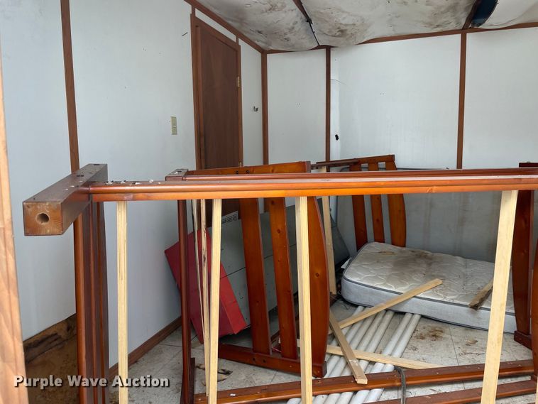 image for item MI9629 Oilfield doghouse