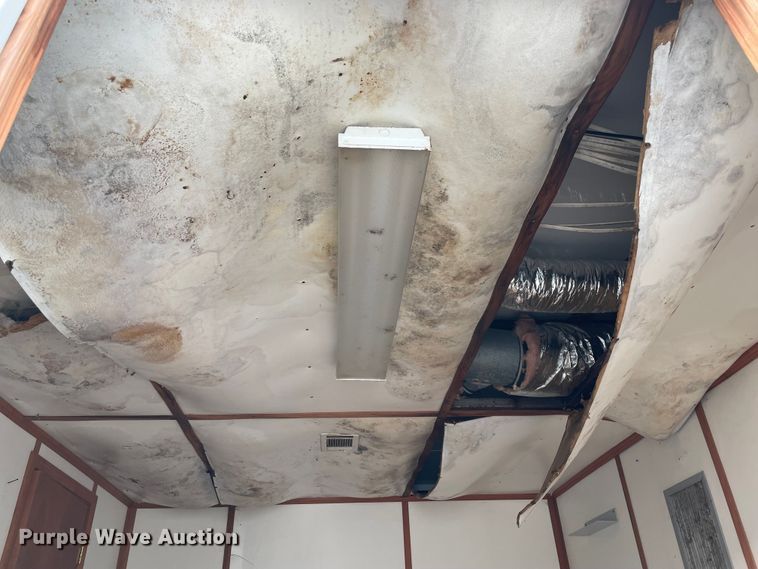 image for item MI9629 Oilfield doghouse