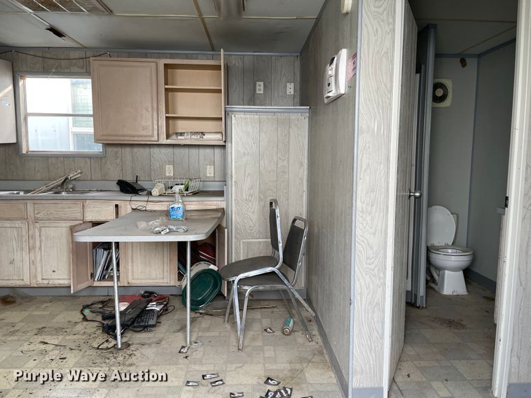 image for item MI9630 Oilfield doghouse