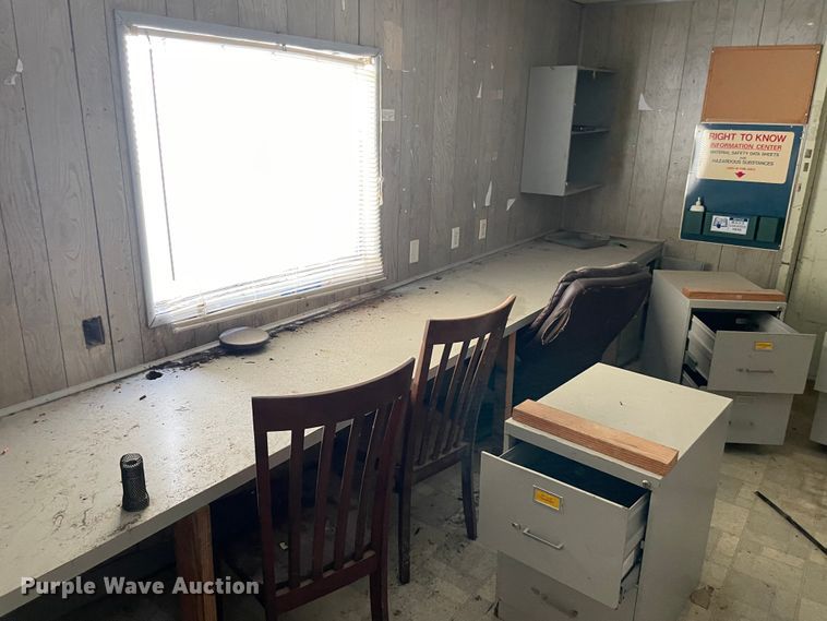 image for item MI9630 Oilfield doghouse