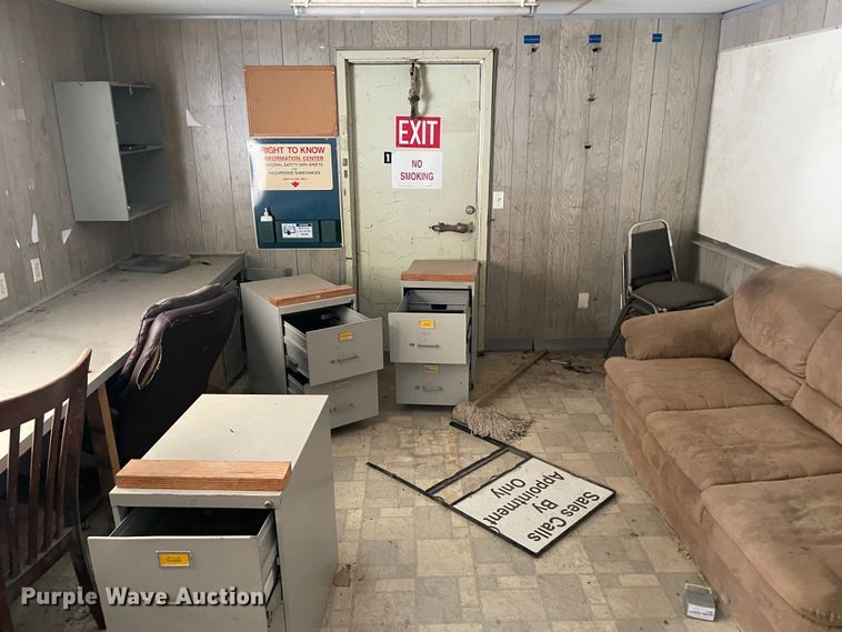 image for item MI9630 Oilfield doghouse