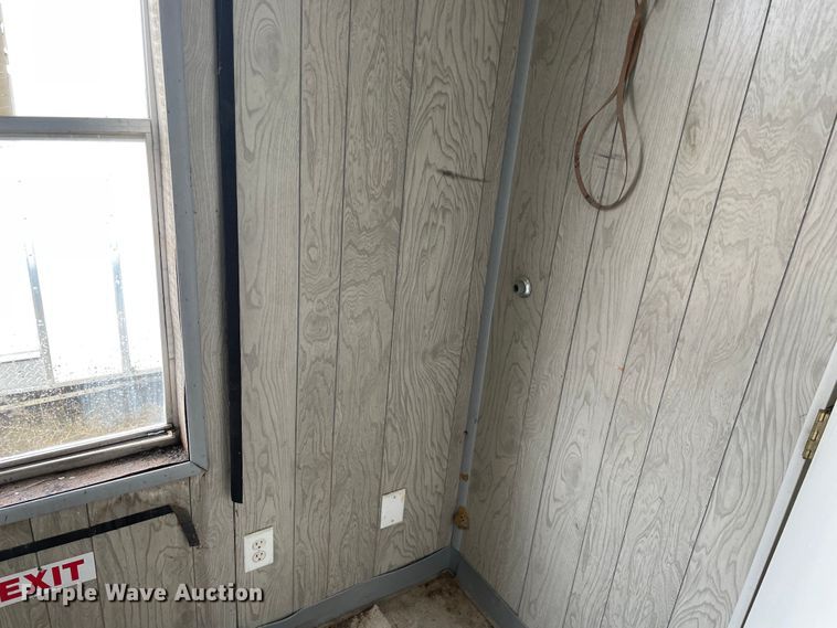 image for item MI9630 Oilfield doghouse