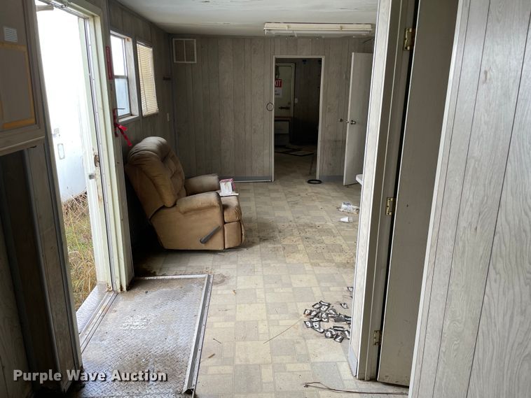 image for item MI9630 Oilfield doghouse