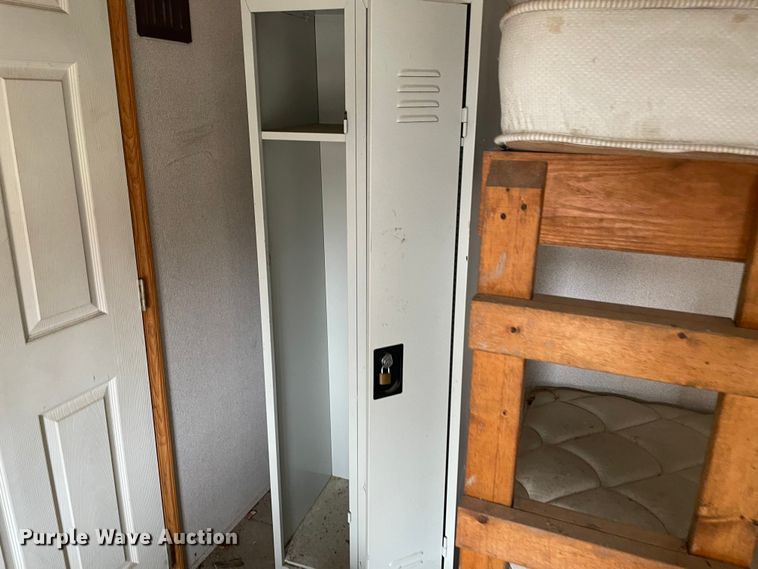 image for item MI9631 Oilfield doghouse