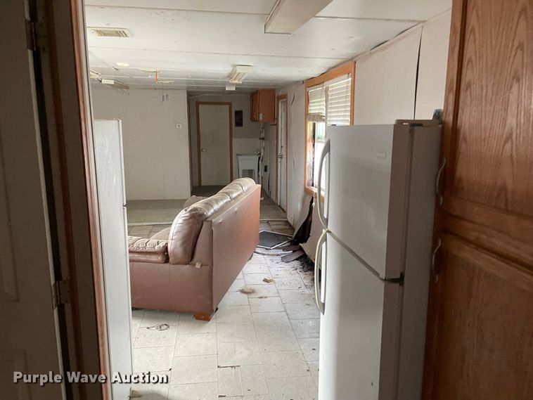 image for item MI9631 Oilfield doghouse