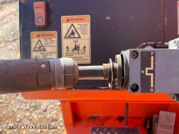 image for item MI9645 2012 JLG 8042  telehandler