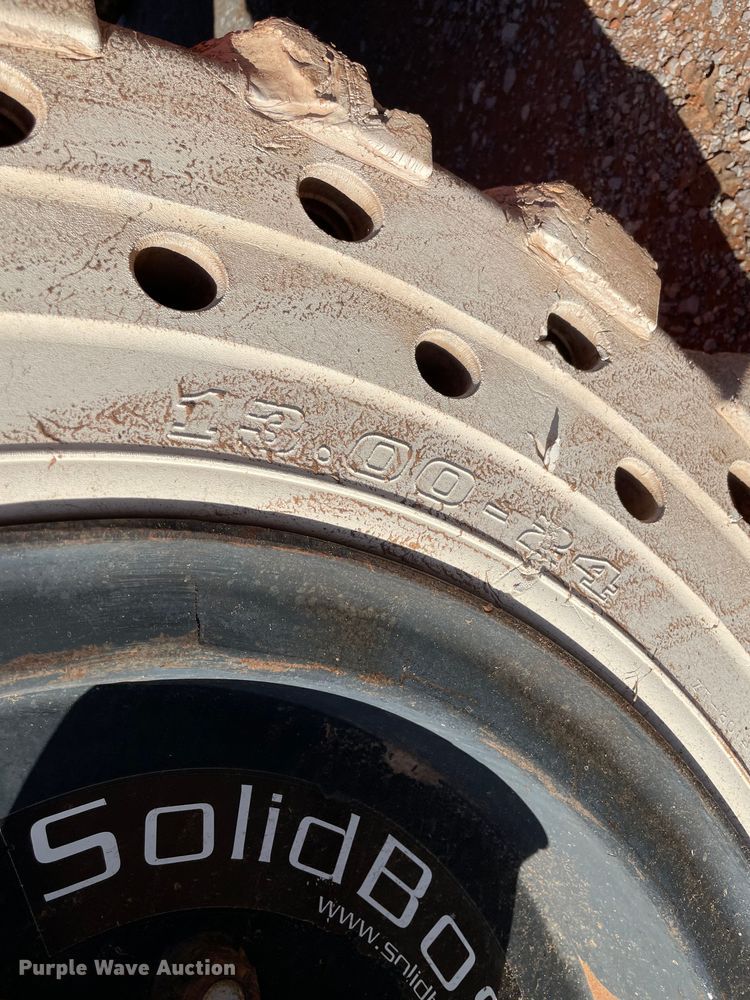 image for item MI9645 2012 JLG 8042  telehandler