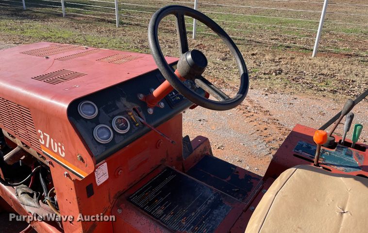 image for item MI9648 2004 Ditch Witch 3700  trencher