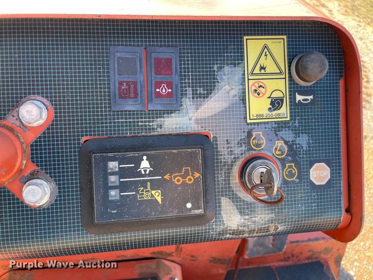 image for item MI9648 2004 Ditch Witch 3700  trencher