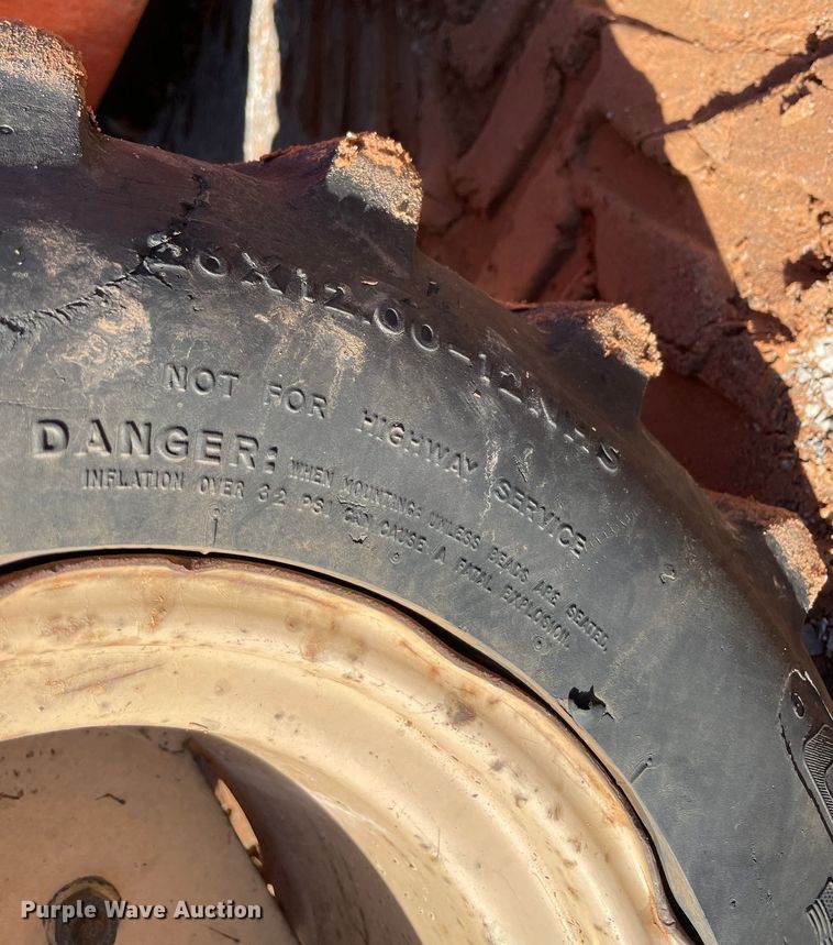 image for item MI9648 2004 Ditch Witch 3700  trencher