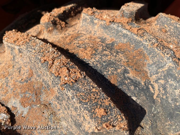 image for item MI9648 2004 Ditch Witch 3700  trencher