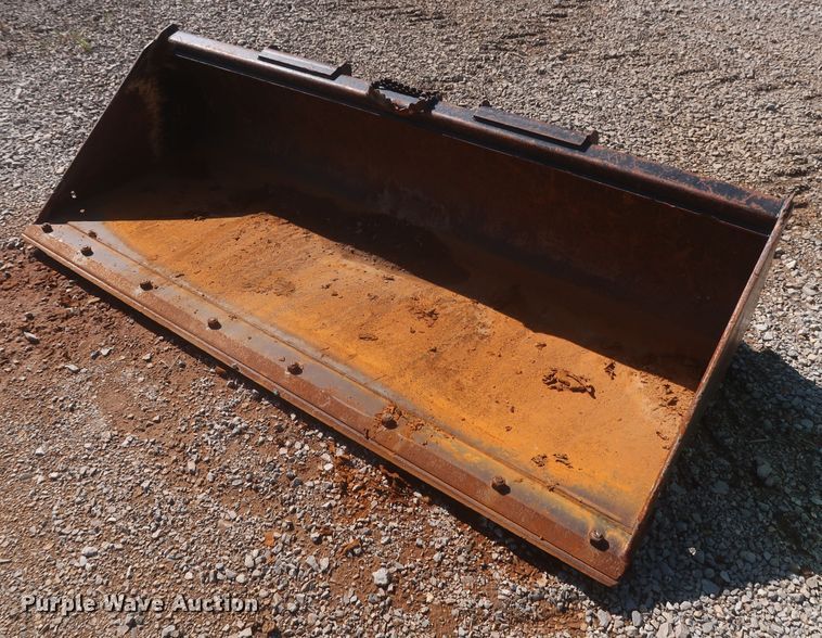 John Deere C84 skid steer bucket in Ardmore, OK | Item MJ9122 sold ...