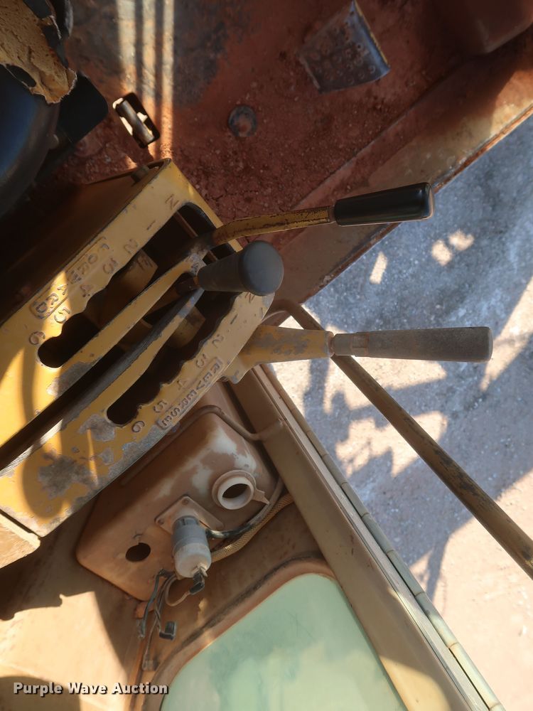 image for item MJ9188 1983 Caterpillar 12G  motor grader