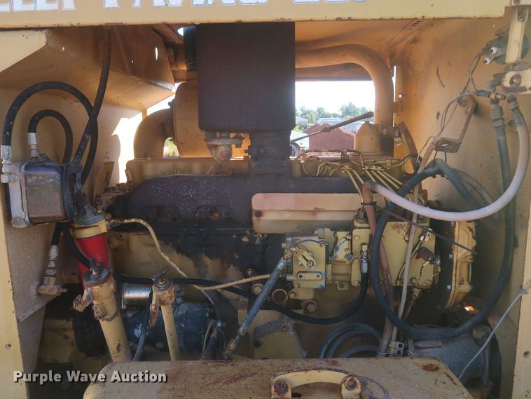 image for item MJ9188 1983 Caterpillar 12G  motor grader