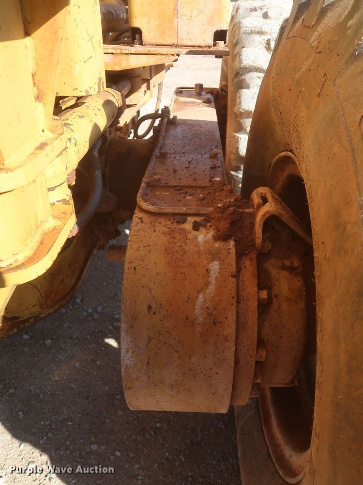 image for item MJ9188 1983 Caterpillar 12G  motor grader