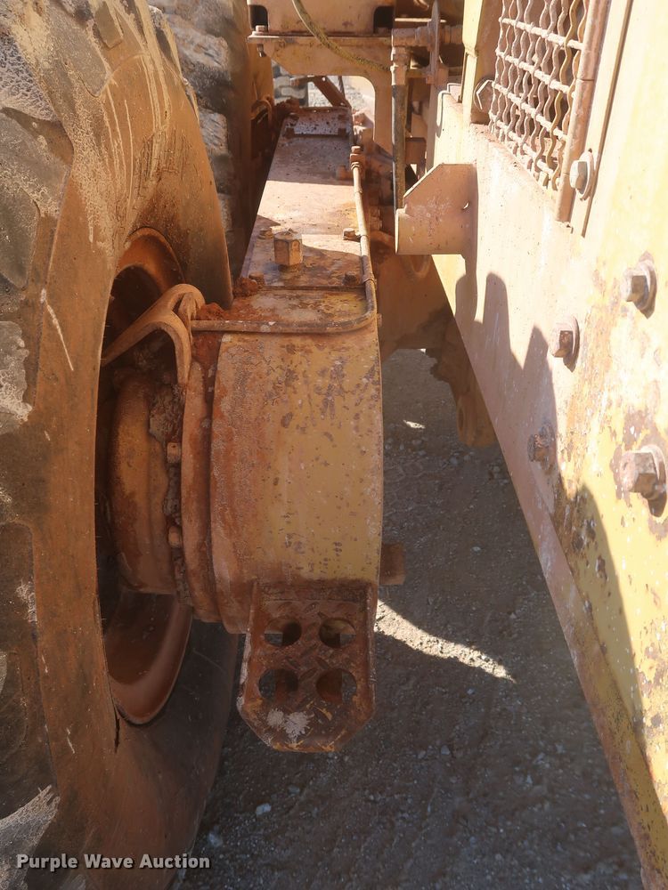 image for item MJ9188 1983 Caterpillar 12G  motor grader