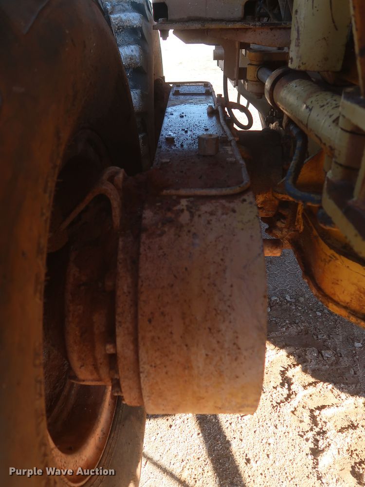 image for item MJ9188 1983 Caterpillar 12G  motor grader