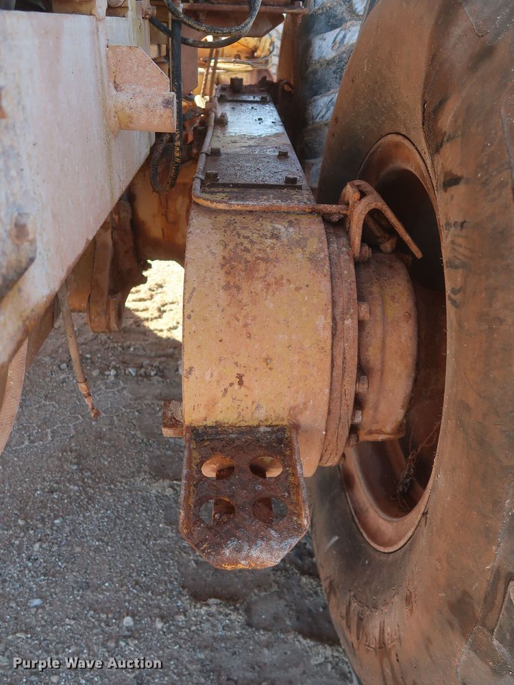 image for item MJ9188 1983 Caterpillar 12G  motor grader