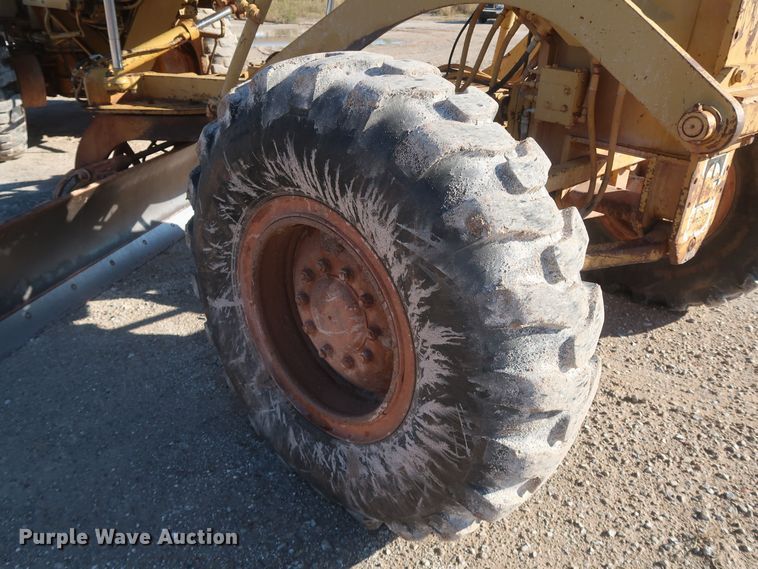 image for item MJ9188 1983 Caterpillar 12G  motor grader