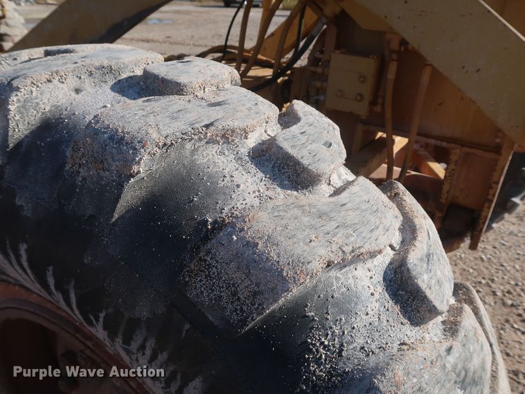 image for item MJ9188 1983 Caterpillar 12G  motor grader