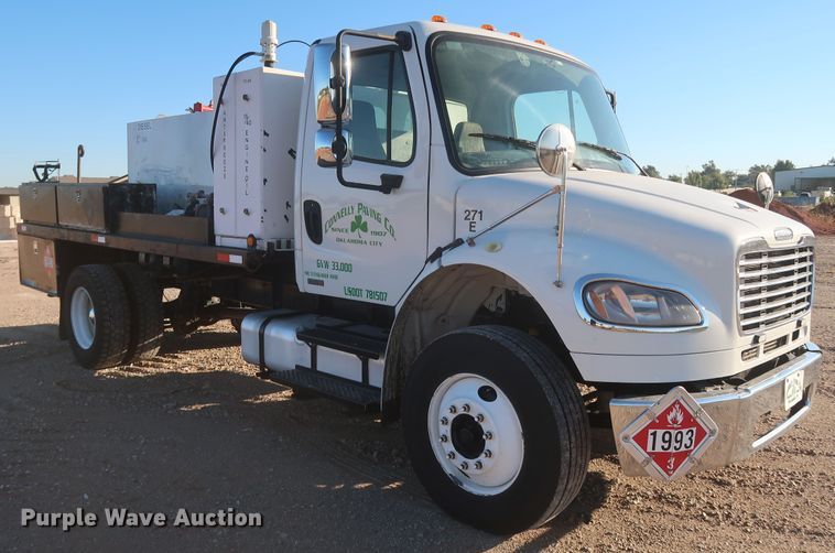 image for item MJ9194 2010 Freightliner Business Class M2  fuel / lube truck