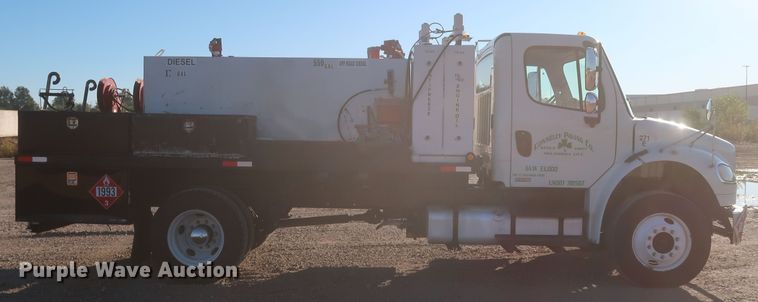 image for item MJ9194 2010 Freightliner Business Class M2  fuel / lube truck