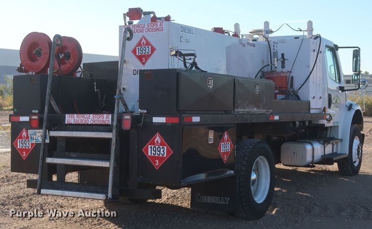 image for item MJ9194 2010 Freightliner Business Class M2  fuel / lube truck