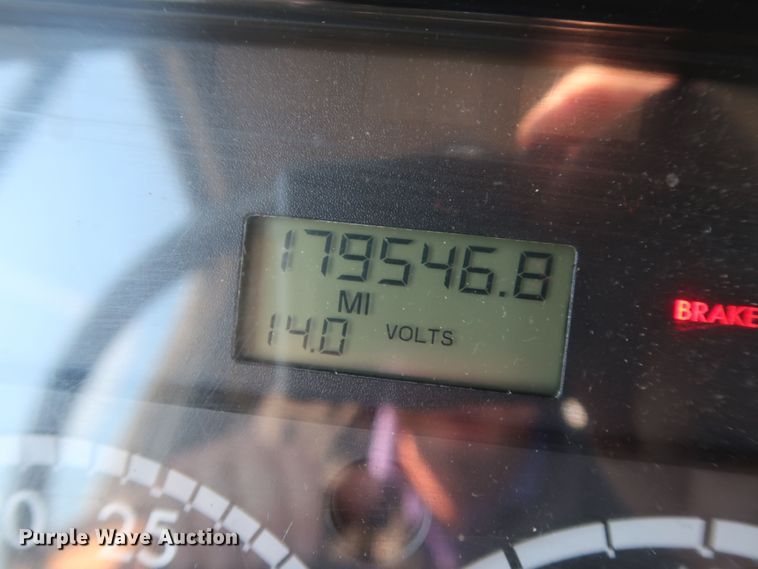 image for item MJ9194 2010 Freightliner Business Class M2  fuel / lube truck