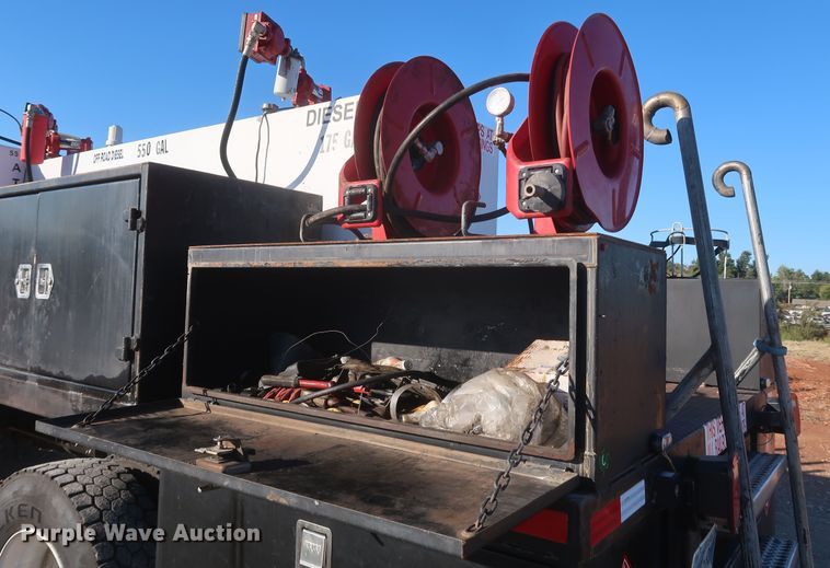 image for item MJ9194 2010 Freightliner Business Class M2  fuel / lube truck