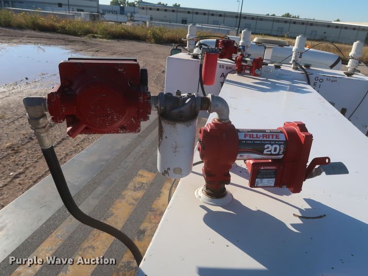 image for item MJ9194 2010 Freightliner Business Class M2  fuel / lube truck