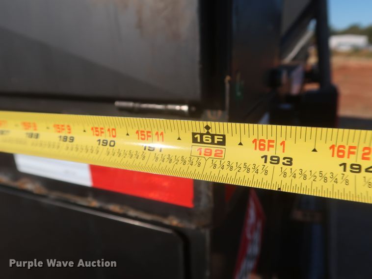 image for item MJ9194 2010 Freightliner Business Class M2  fuel / lube truck