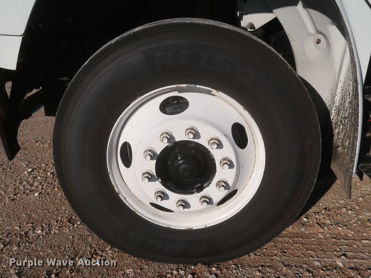 image for item MJ9194 2010 Freightliner Business Class M2  fuel / lube truck