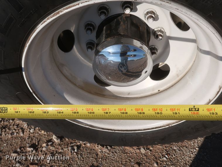 image for item MJ9194 2010 Freightliner Business Class M2  fuel / lube truck