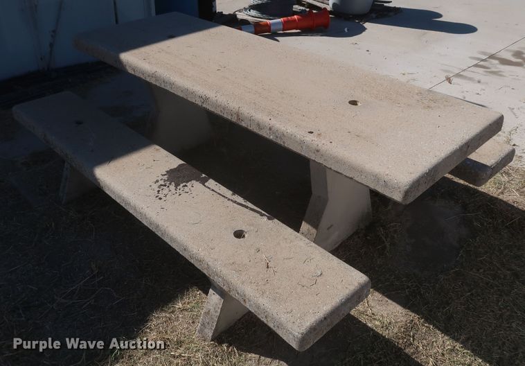 image for item MJ9196 Picnic table
