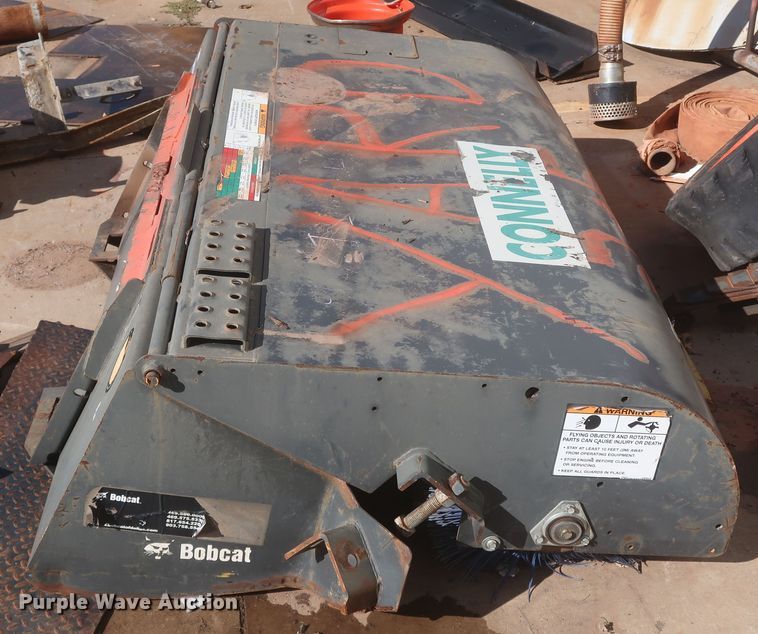 image for item MJ9199 2019 Bobcat 72 Sweeper  skid steer sweeper