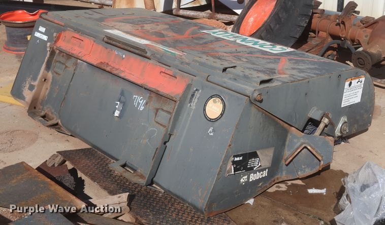 image for item MJ9199 2019 Bobcat 72 Sweeper  skid steer sweeper