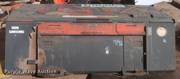 image for item MJ9199 2019 Bobcat 72 Sweeper  skid steer sweeper