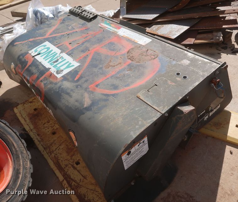 image for item MJ9199 2019 Bobcat 72 Sweeper  skid steer sweeper