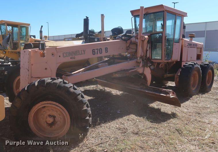 image for item MJ9201 1989 John Deere 670B  motor grader