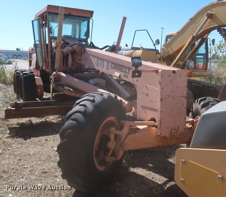 image for item MJ9201 1989 John Deere 670B  motor grader