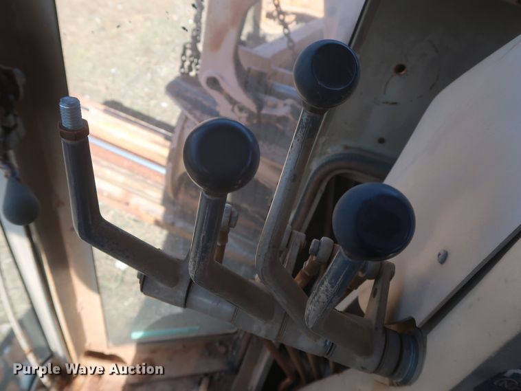 image for item MJ9201 1989 John Deere 670B  motor grader