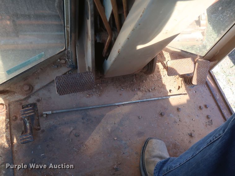 image for item MJ9201 1989 John Deere 670B  motor grader