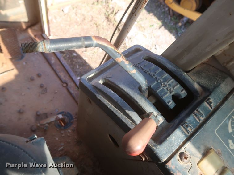 image for item MJ9201 1989 John Deere 670B  motor grader