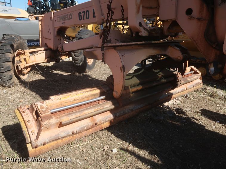 image for item MJ9201 1989 John Deere 670B  motor grader