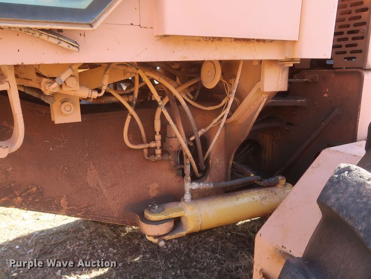 image for item MJ9201 1989 John Deere 670B  motor grader