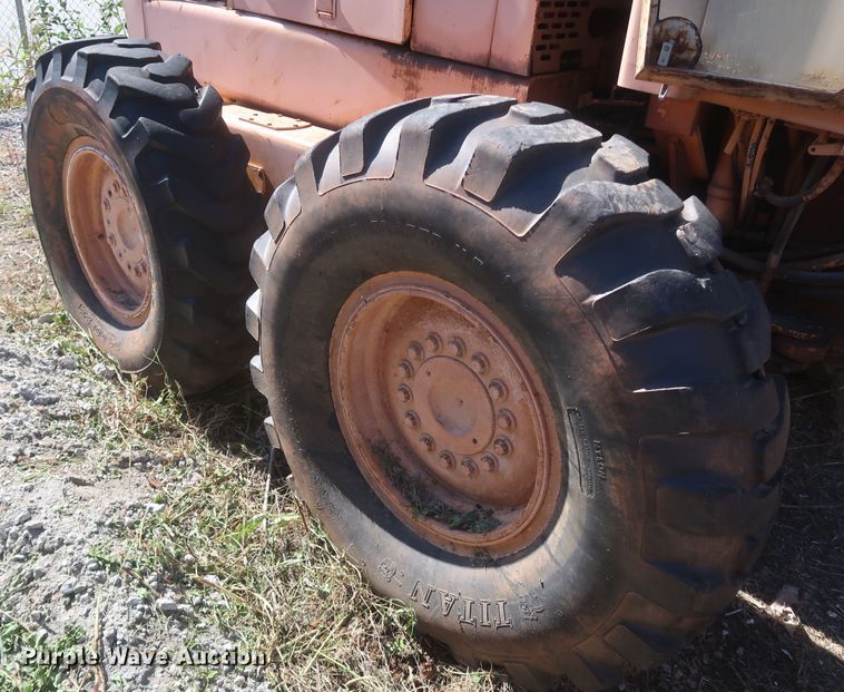 image for item MJ9201 1989 John Deere 670B  motor grader