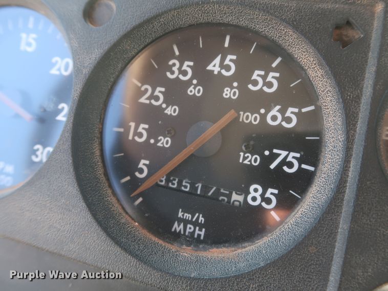 image for item MJ9202 2000 Freightliner FL112  water truck