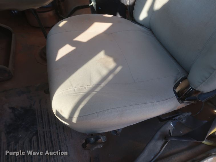 image for item MJ9202 2000 Freightliner FL112  water truck