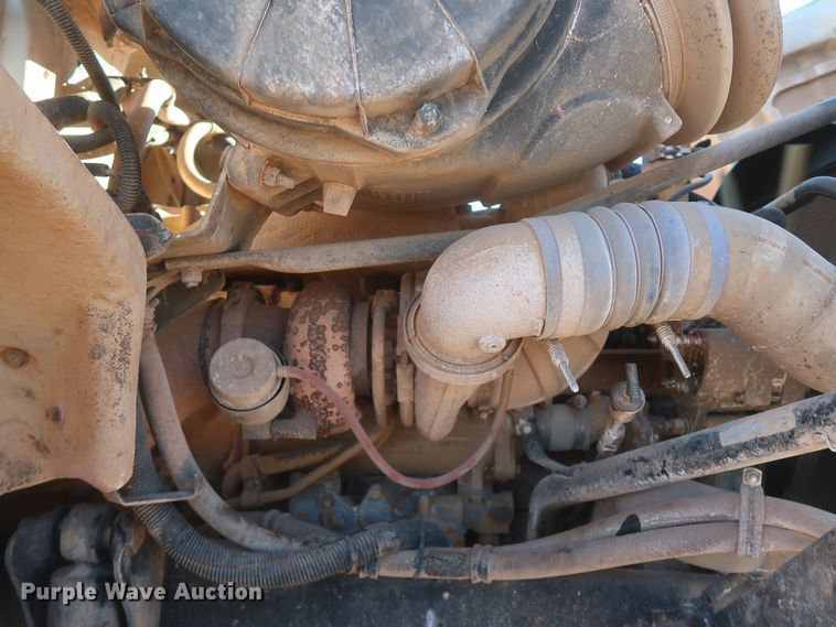 image for item MJ9202 2000 Freightliner FL112  water truck