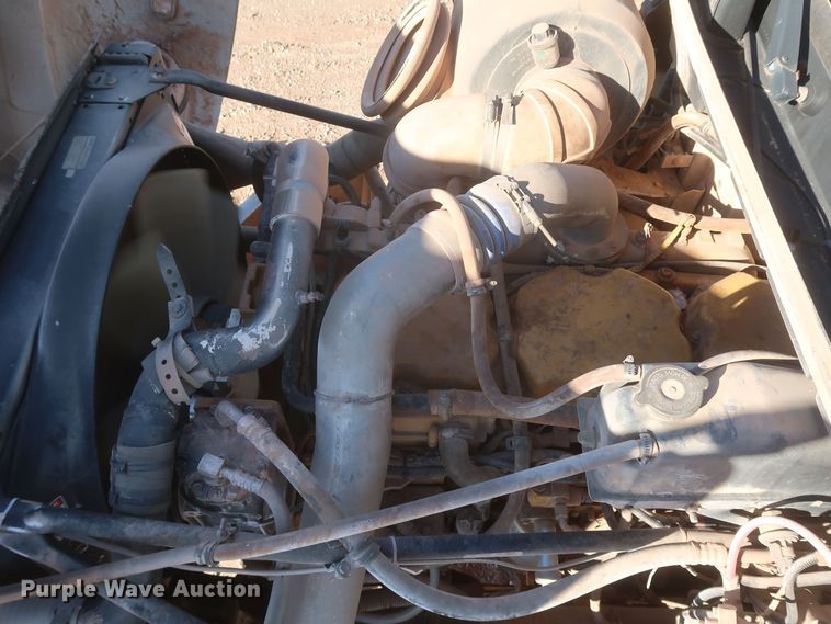 image for item MJ9202 2000 Freightliner FL112  water truck